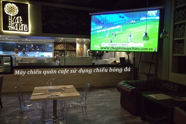 Top 5 máy chiếu quán cafe sử dụng xem bóng đá