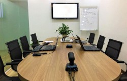 Phòng họp trực tuyến bao gồm những thiết bị gì?